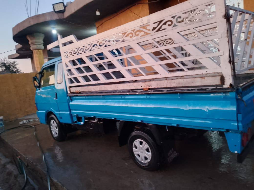 السلام عليكم كيا للبيع موديل 95 رقم انجليزي سياره بيسامينا اعرضها 65 وبيها مجال رقم ***********
