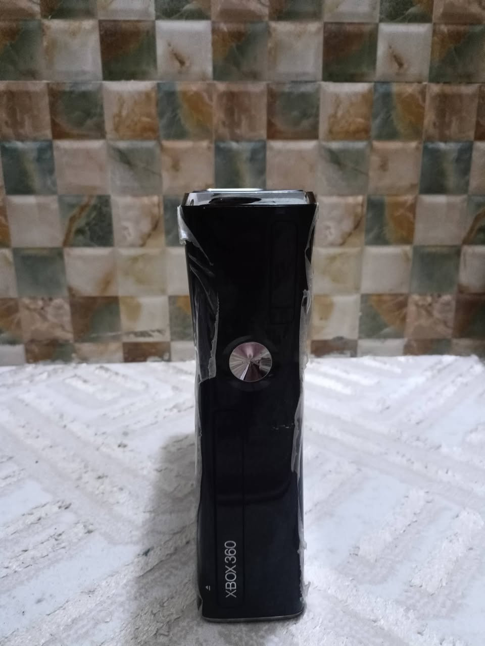 اكس بوكس 360 كامل ملحقات 
كارتونته 
ويا 2 يدات وحده اصليه مالته والثانيه واير ( ثنينهن مستخدمات) 
نظافته فول مثل مجاي تشوفون 
سعره.    105


**إذا كنت صاحب هذا الإعلان وتريد حذفه لأي سبب، رجاءا أرسل رسالة إلى الدعم الفني**