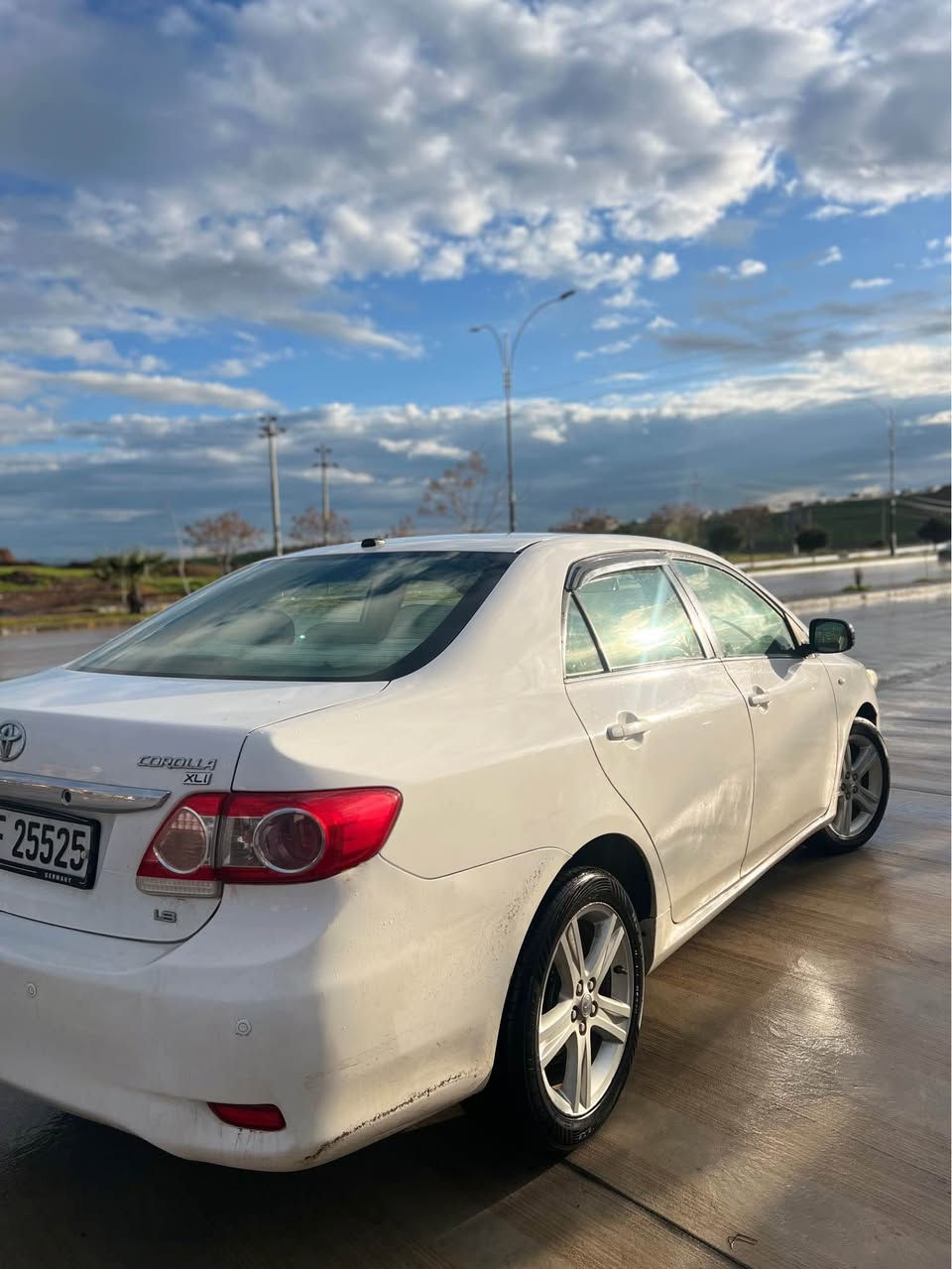 ***********
TOYOTA COROLLA 2012
خليجي  بي سبوخ بي دحم
مكينه مه زن  بي عيب 
170kmروشتوه بيلادي،
جار تا جديد  بي عيب
سعر تلفون بكا
*********** اكر, نينوى
