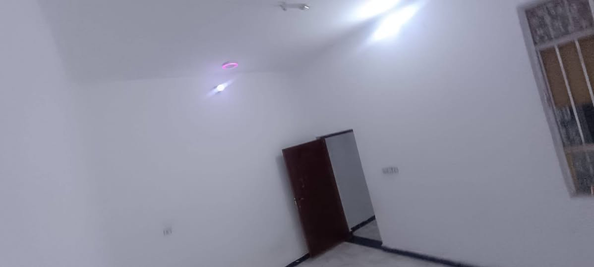 السلام عليكم
بيت ١٠٠ متر واجه ٥متر نزال ٢٠

غرفه وصاله ومطبخ وستقبال وصحيات وطارمه زغيره البيت بناء حديث كونكريت كلش نضيف الموقع حي الأمين قرب مول سنتر لؤلؤه للأستفسار اكثر *********** مكلف بالنشر اتصل ع الرقم يطونك التفاضيل
