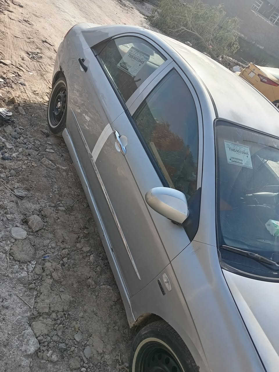 السلام عليكم سيراتو 2007 رقم بغداد مكفوله من الضربه والصبغ مكينه كبيره وتبريد وتخم تاير وحداديه السعر 75 مراوس بتكسي واني فرق رقمي ***********
