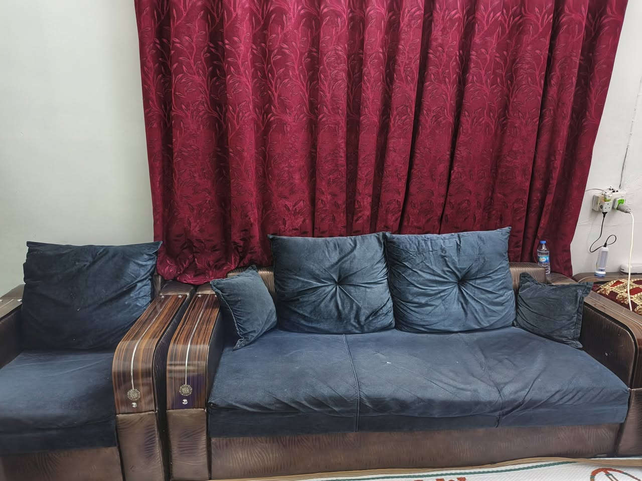 عندي طخم للبيع السعر 60الف


**إذا كنت صاحب هذا الإعلان وتريد حذفه لأي سبب، رجاءا أرسل رسالة إلى الدعم الفني**