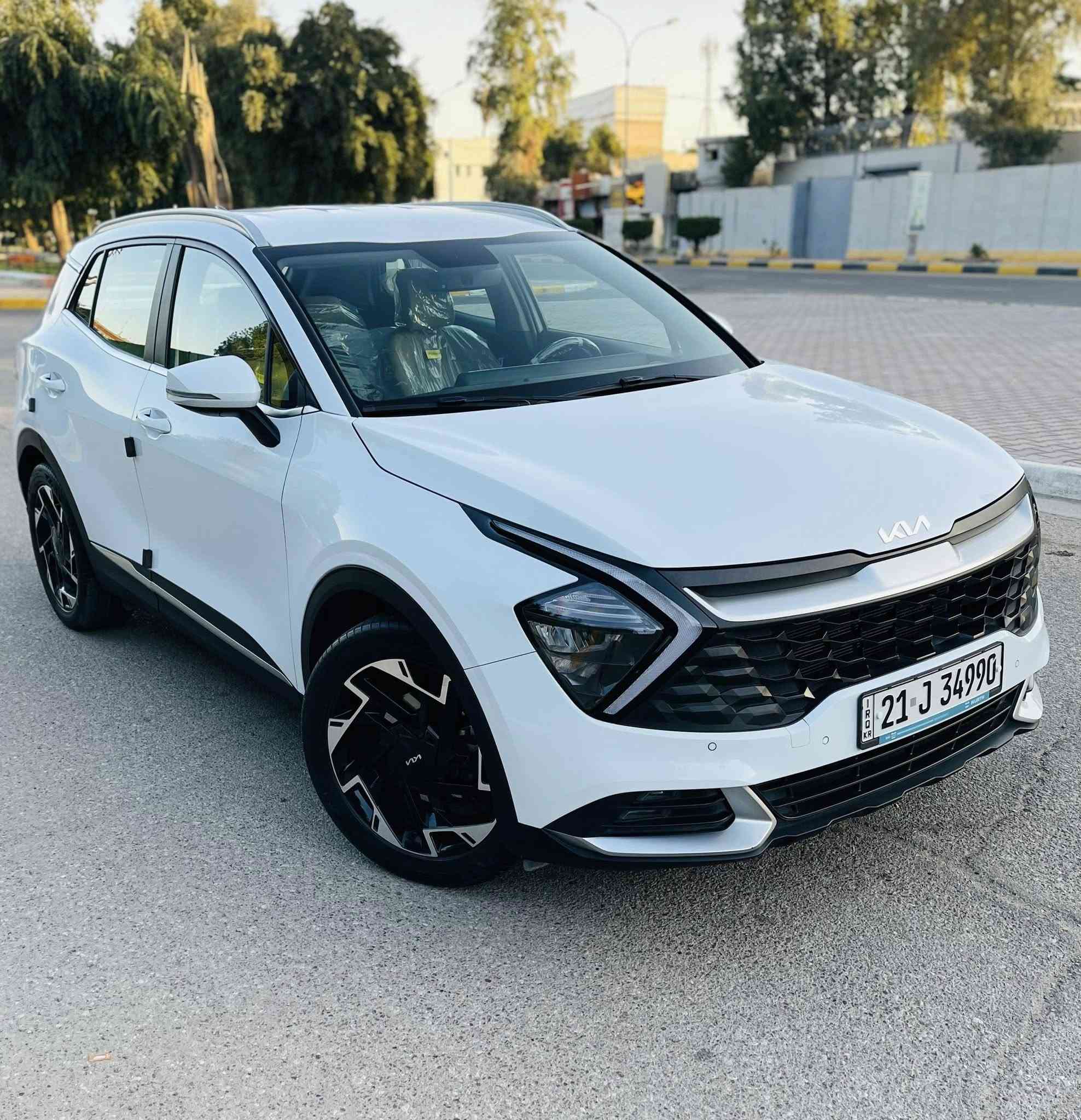 سلام عليكم
السعر ((218))بيه مجال ***********
عندي سبورتج للبيع 2023 خليجي استلام شركه ام الضمان على ايدي السياره باسمي تحويل ثاني يوم
اخذته زيرو على ايدي وحاليآ ماشيه 36 السياره على وضع الشركه كفاله عامه من الشخط ولبارد وصبغ حتى الدعاميات مكفوله جديده بمعنى الكلمه 
السياره فول مواصفات ما عدا البنراما 
بصمات 2 شركه..ويل كب الكبير..بصمه تشغيل وابواب وتشغيل عن بعد..كشن كهرباء..كشنات اماميه هيتر ودركه هيتر..شفتات ستيرن..تبريد لمس.. شاحن موبايل..دواخل بيجي..باب خلفي كهرباء..رادارات بلمري..المري شفط مع اقفال الابواب..حساسات امامي خلفي..شاشه كبيره + كار بلي..كامره دواره..تبريد امامي خلفي..سياره بدون برغي نقص كله على وضع الشركه.. مكاني بغداد الكرخ السعر ((218)) بيه مجال ***********
