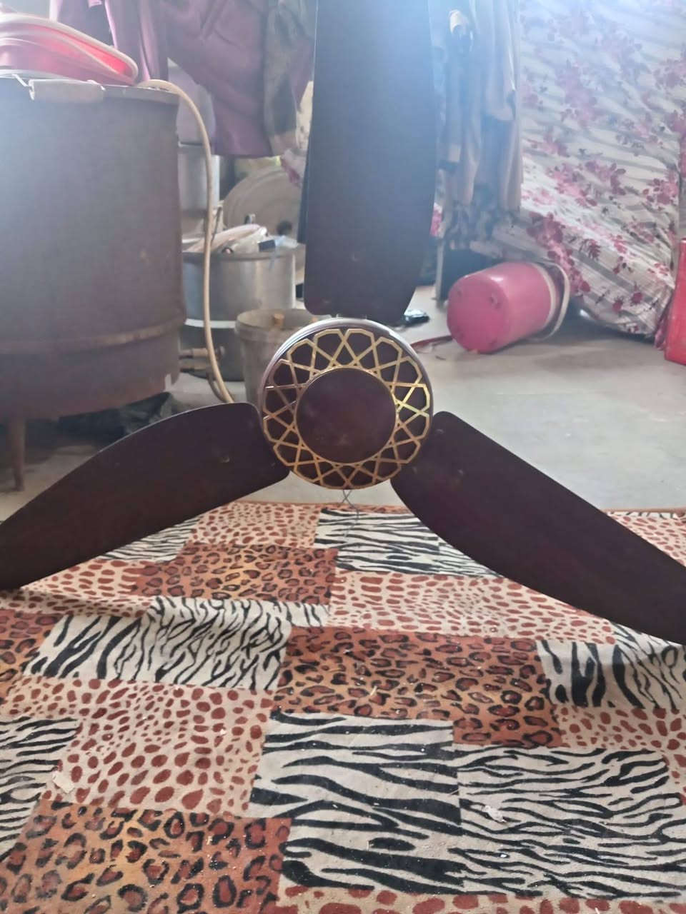 السلام عليكم اني بالرفاعي عندي غراض مستعمله بس استعمال قليل ونضيفات ا
الاتصال على رقم ‏‪0782 710 3766‬‏
