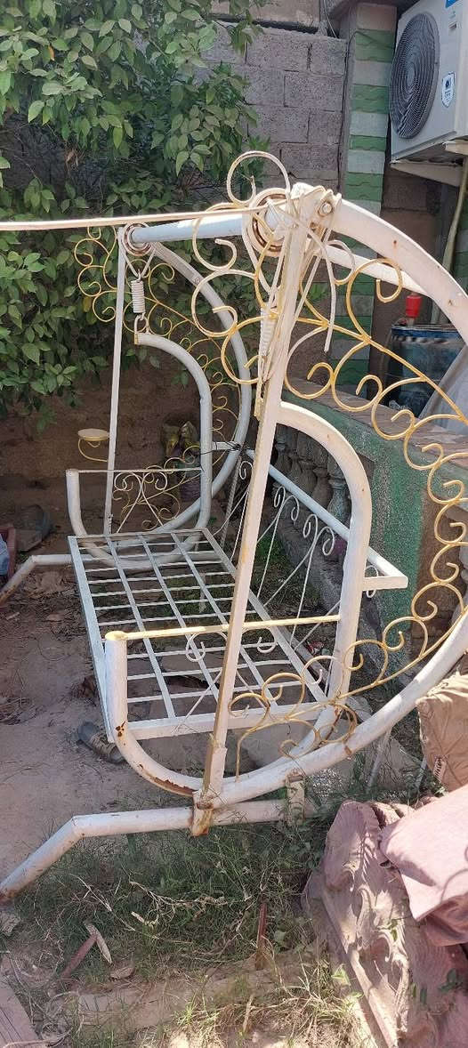 مرجوحه للبيع سعرهه ١٠٠ بغداد الشعب ***********
