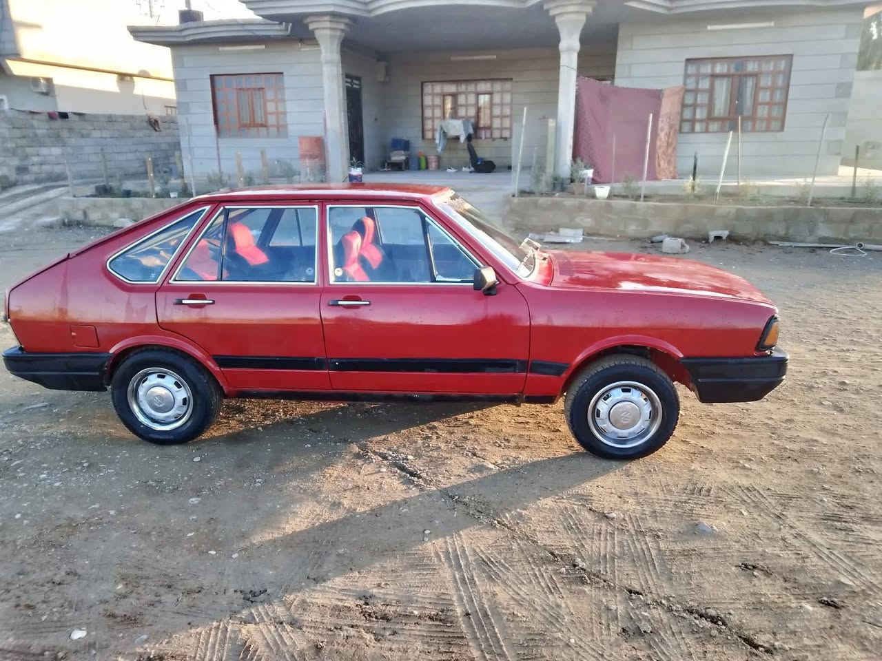 بيع او مراوس موديل ٨٧ شرط التحويل كاربون موجود محرك شرط سياره مصبوغة عام السعر ١٨ مكان موصل جانب الايمن  
*********** بي وتساب
