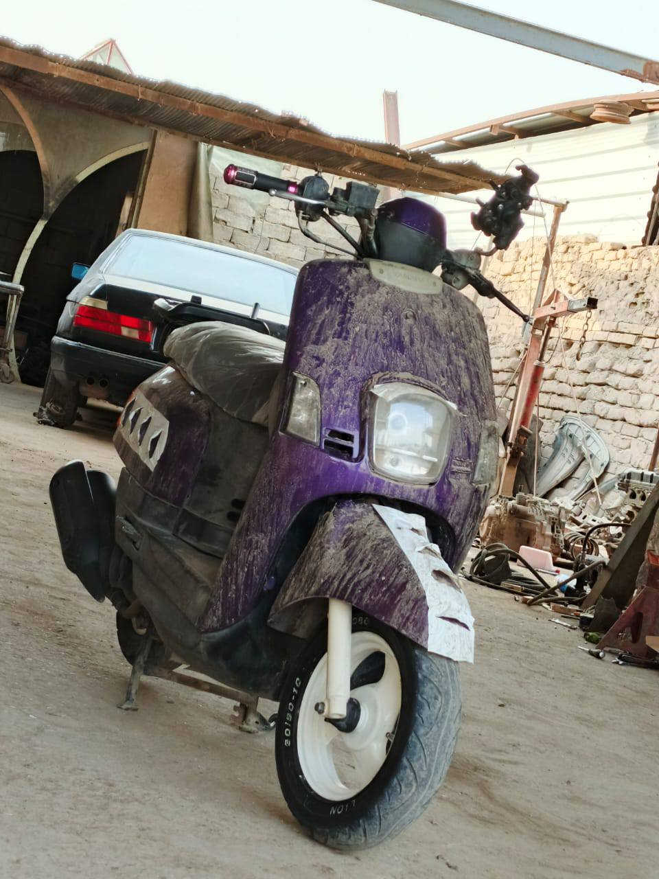 سلام عليكم دراجه حاويه جديده ماناقصها شي انكر سلف وطلع عتازيت واريد ابيع متوازي .. رقمي ***********
