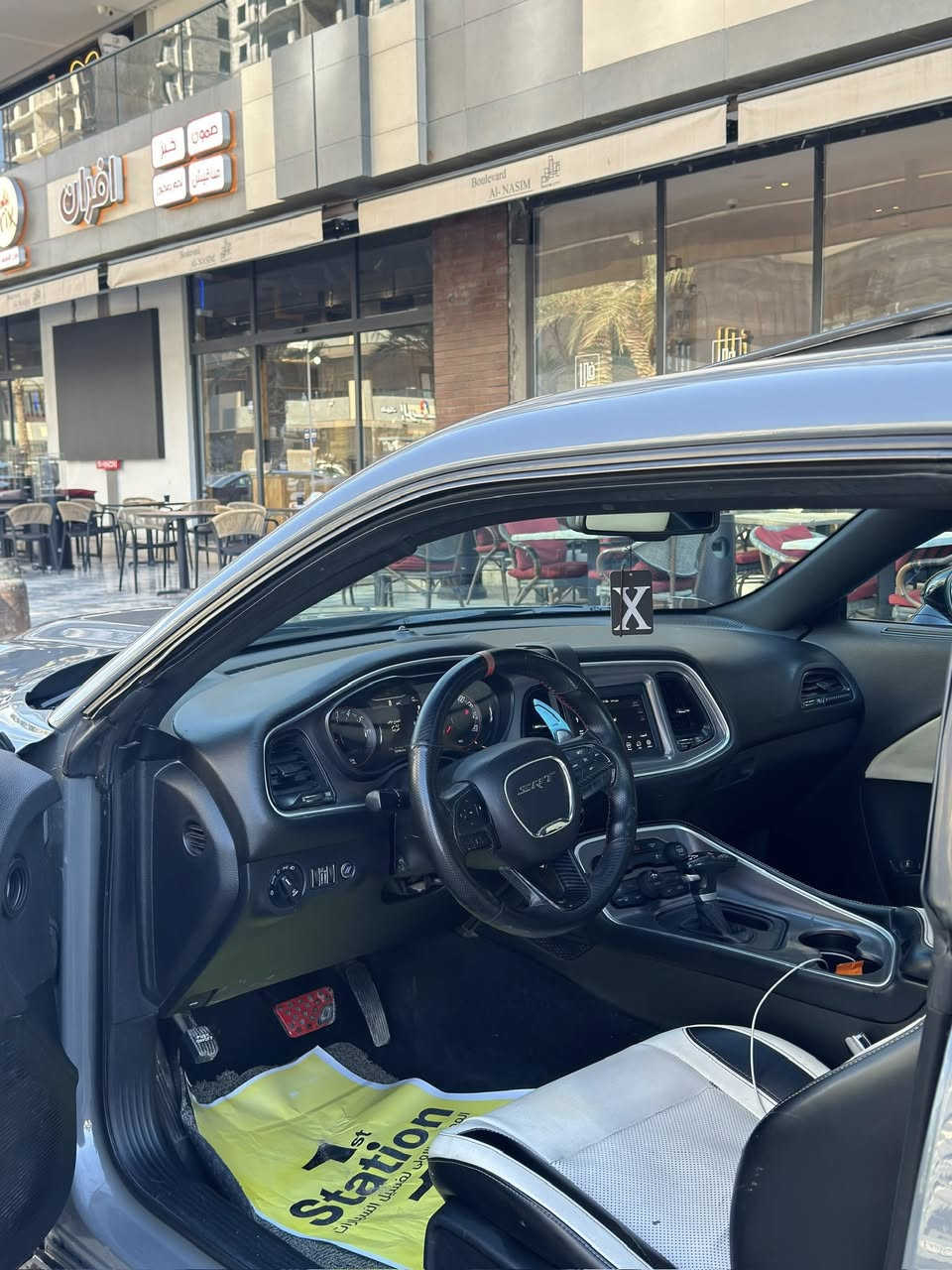 السلام عليكم � للبيع جالنجر SXT لو مميز – سمنتي
📅 موديل: 2019

📌 المواصفات:
▪️ محرك: 6 سلندر
▪️ فتحة سقف
▪️ شاشة صغيرة
▪️ هيتر مراي
▪️ تعتيم مراي

📌 الممشى: 107 ألف كم (قابل للزيادة)

📌 الحوادث (للأمانة):
▪️ حادث جاملغ أمامي 2 بأمريكا
▪️ حادث جاملغ خلفي بالعراق (عكس السايق)
▪️ الإيرباك: دركه
📸 الحوادث موجودة بالصور

📌 الصيانة:
✅ قبل شهر مسويلها إدامة للصدر الأمامي والخلفي

💰 السعر: 185$
📍 الموقع: بغداد – الدورة
📞 للتواصل: ***********

البيع على وضعها الحالي – الجادين فقط رجاءً
