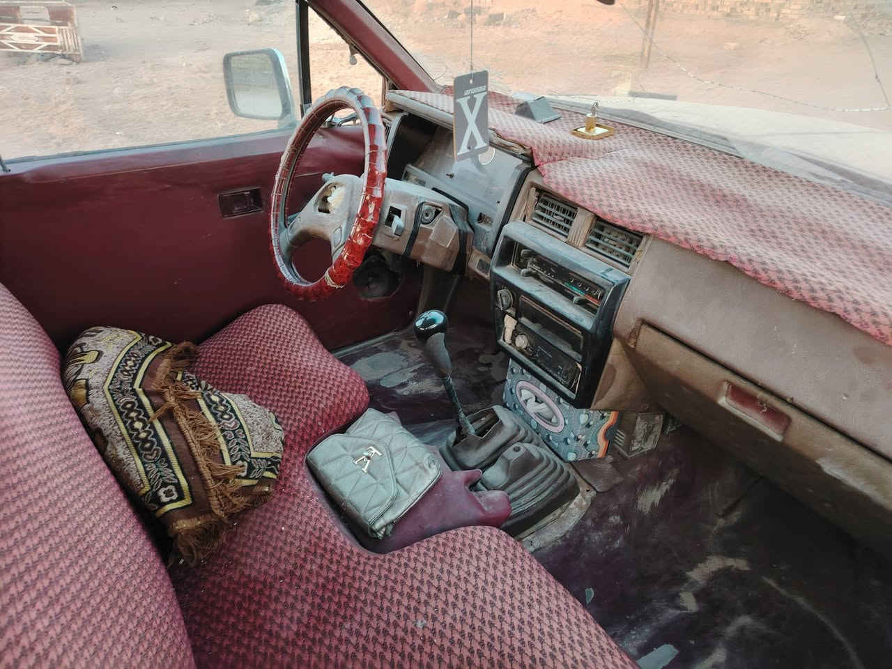 نجف 
نيسان جبل موديل ١٩٩١ رقم المثنى عنوان نجف
سعر 35
***********
