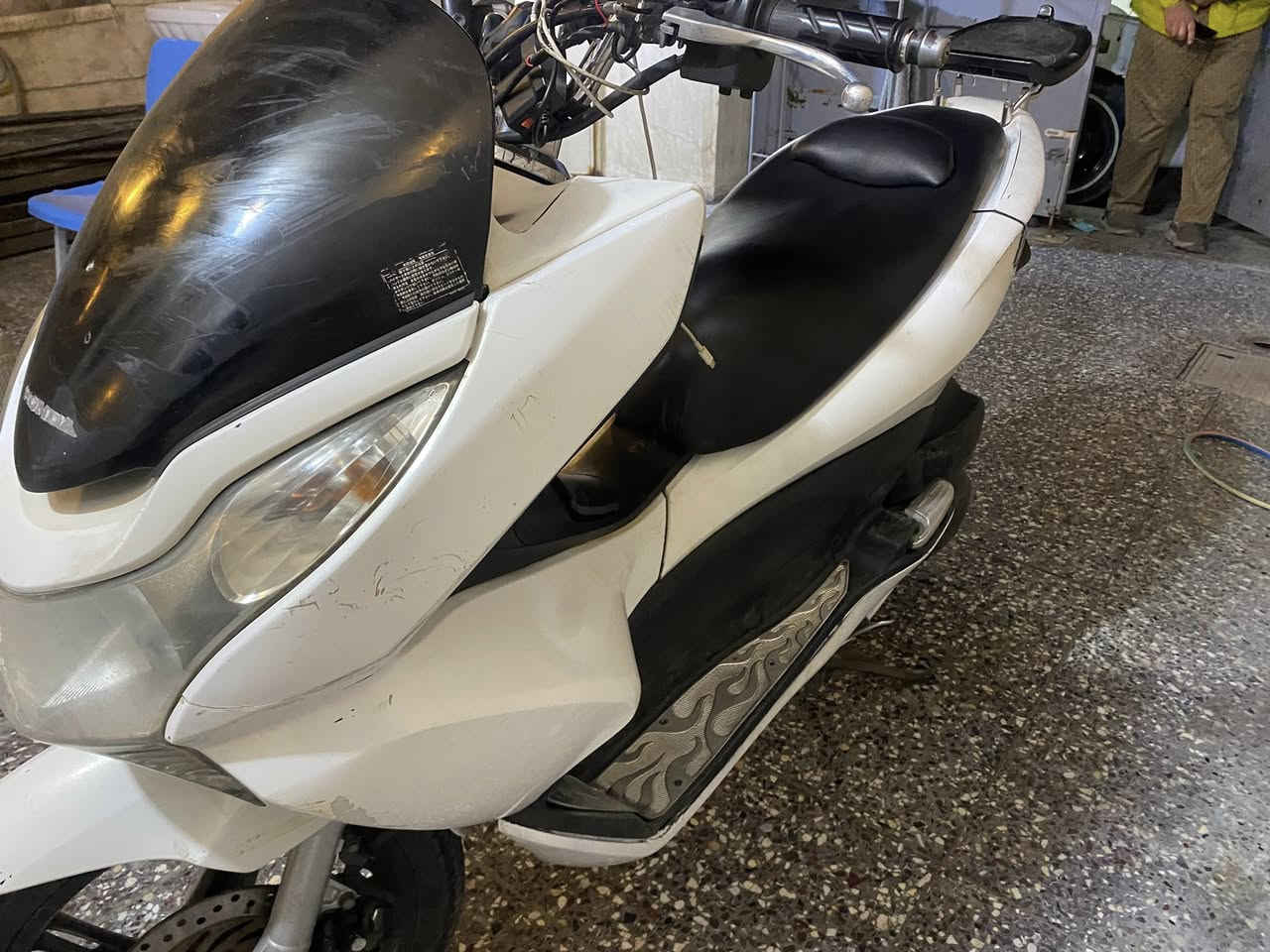 السلام عليكم بي سي اكس للبيع
مكلف ب النشر 

ياباني محرك ١٢٥ 

العنوان بغداد الطالبيه 

السعر ١٢٠٠ وبيها مجال 

***********
