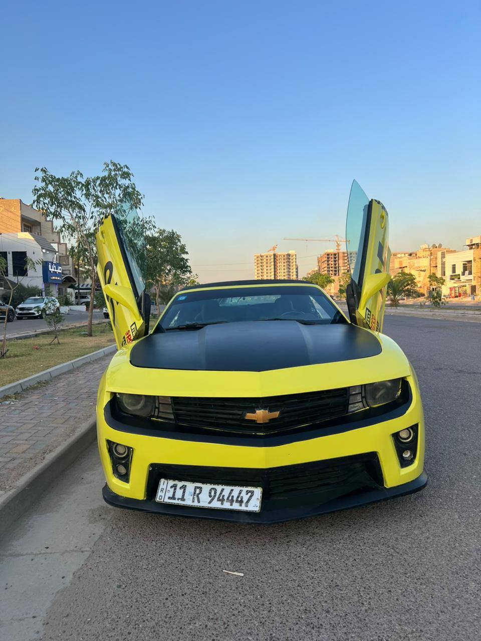 السلام عليكم 
كمارو موديل 12 🍋 للبيع 
سيارة فول مواصفات تحكمات جلد شاشة جديدة كار بلي كيجات يم الكير داتا شو كشنات كهرباء محرك وكير مكفولات تبريد ثلج بيبان جكات لامبودور اصلي  نقص ترتيب لصدر  طبعا سيارة بدون دواخل صبغ حزام فرن جديد + جلاتين بيها لمعة تموت سعر سيارة ٨٦ وبيها مجال بسيط مكان بغداد  البياع تحويل ثاني 
***********

