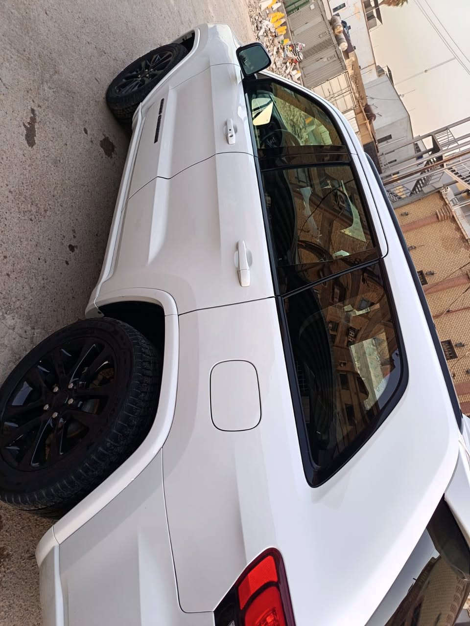 جيب 2020بلاك توب
حادثها سرقه قطعه وحده 

وبيها ملاحظات بسيطه 

تفاصيل اكثر 

 

*********** /هاتف واتساب
