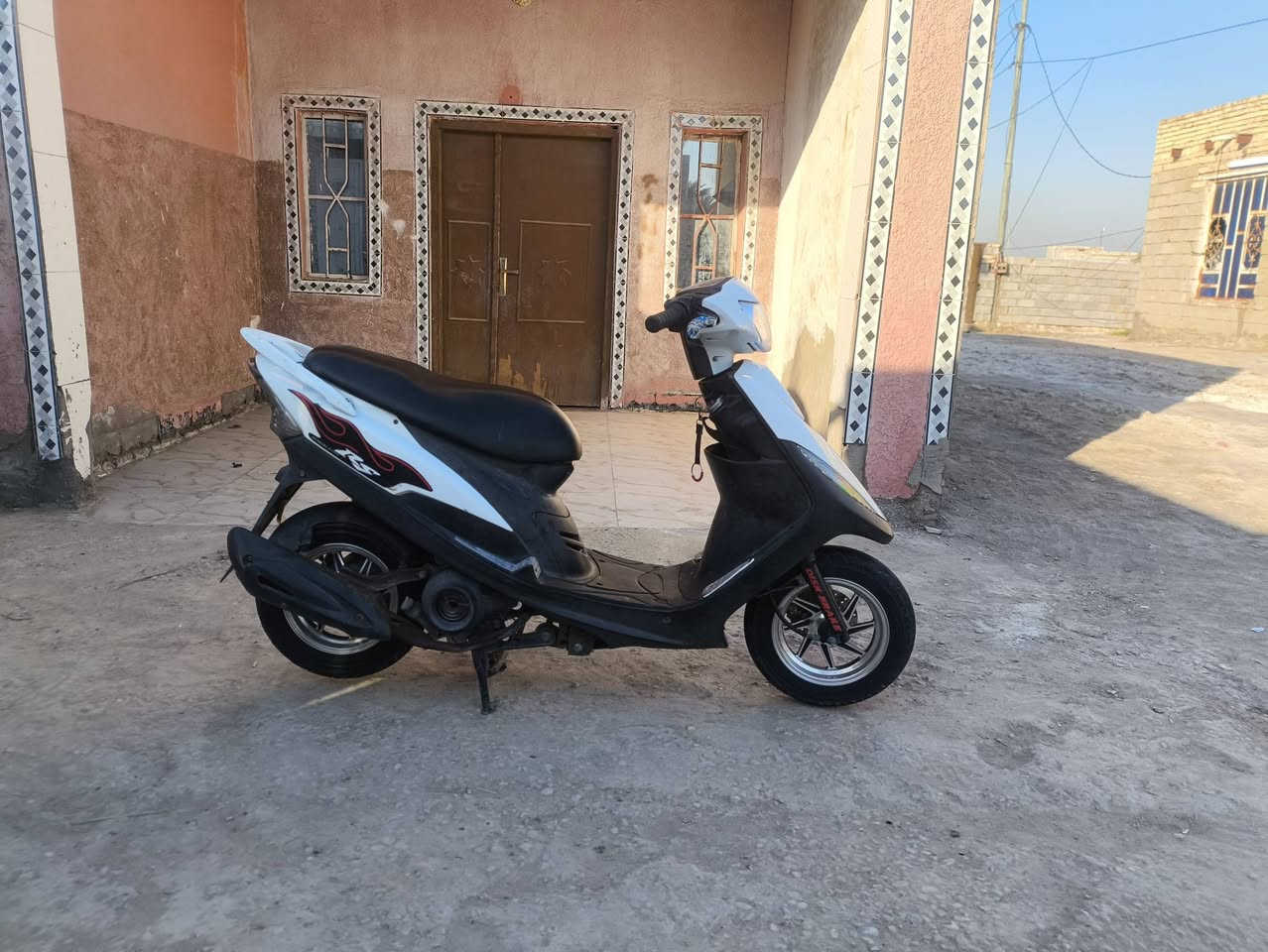 سلام عليكم دراجه عدله البيع الدراجه نضافه واحد علا واحد  كلشي بلادي برغي ما مفتوح  شراط انضاف من الحويه ما بفتوح أو توني  بولشه ا السعر975💪 ***********
