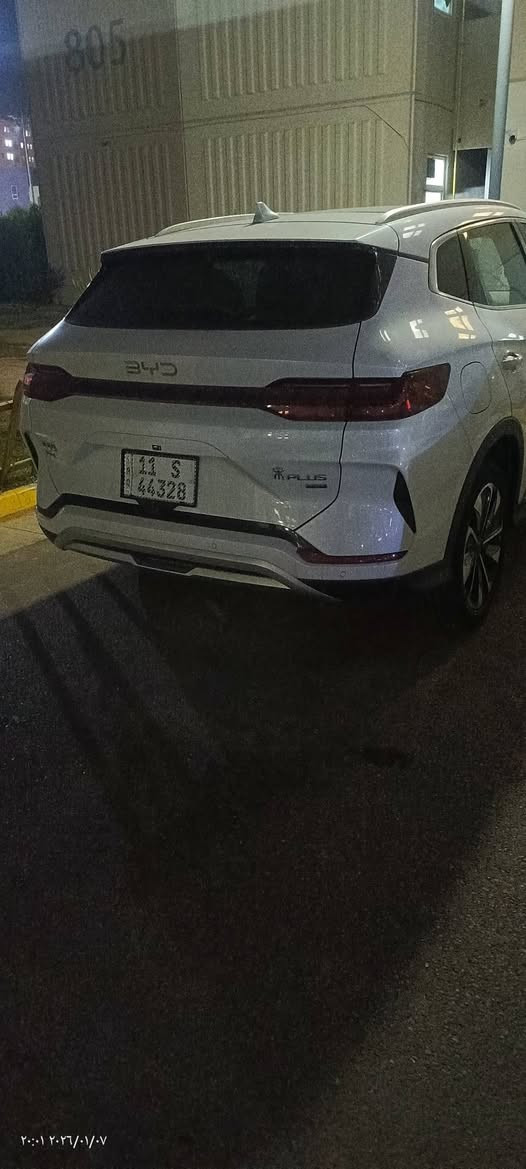 سونك بلاص للبيع....
مرقمة بغداد باسمي تحويل مباشر  لون ابيض زيرو بعدها ممغسولة  رحت بيها للمرور رقمتها وطبكتها 
13 كامرة حساسات بانوراما كرسي السائق كهربائي مكان السيارة بسماية 
***********
