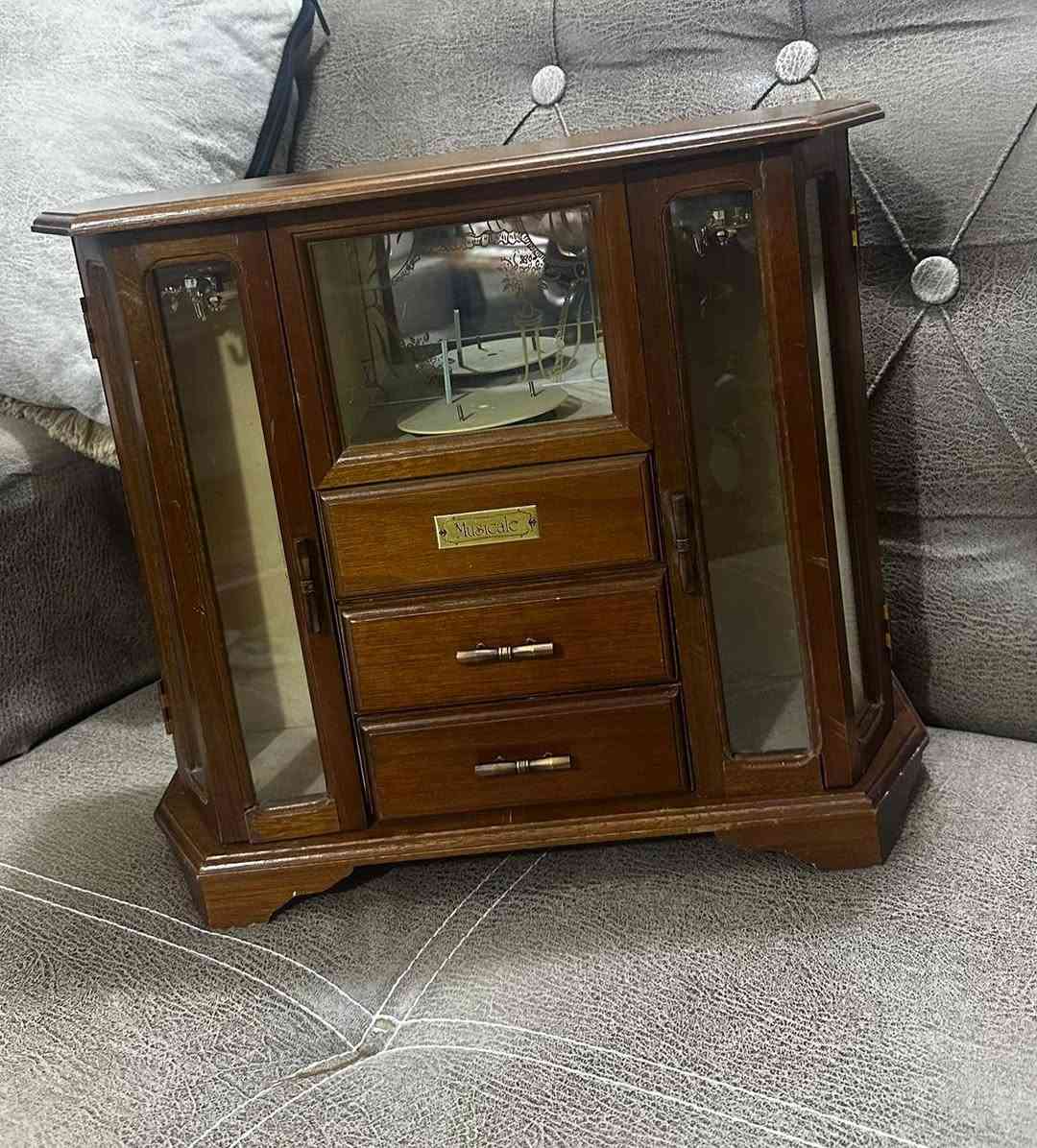 لوكر اكسسوارات ياباني مستعمل 30


**إذا كنت صاحب هذا الإعلان وتريد حذفه لأي سبب، رجاءا أرسل رسالة إلى الدعم الفني**