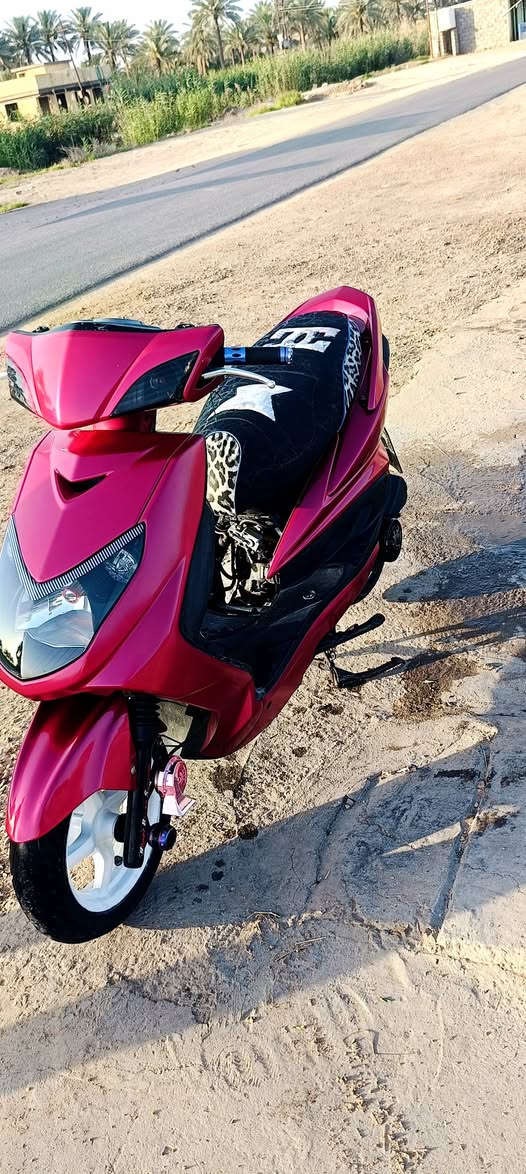 السلام عليكم 
سكنس فحل ياباني 2007 كابريتر بيها كلجات رياضي وتزويد خارجي مستعجل علا بيعتها مكاني حله ابو غرق ***********
