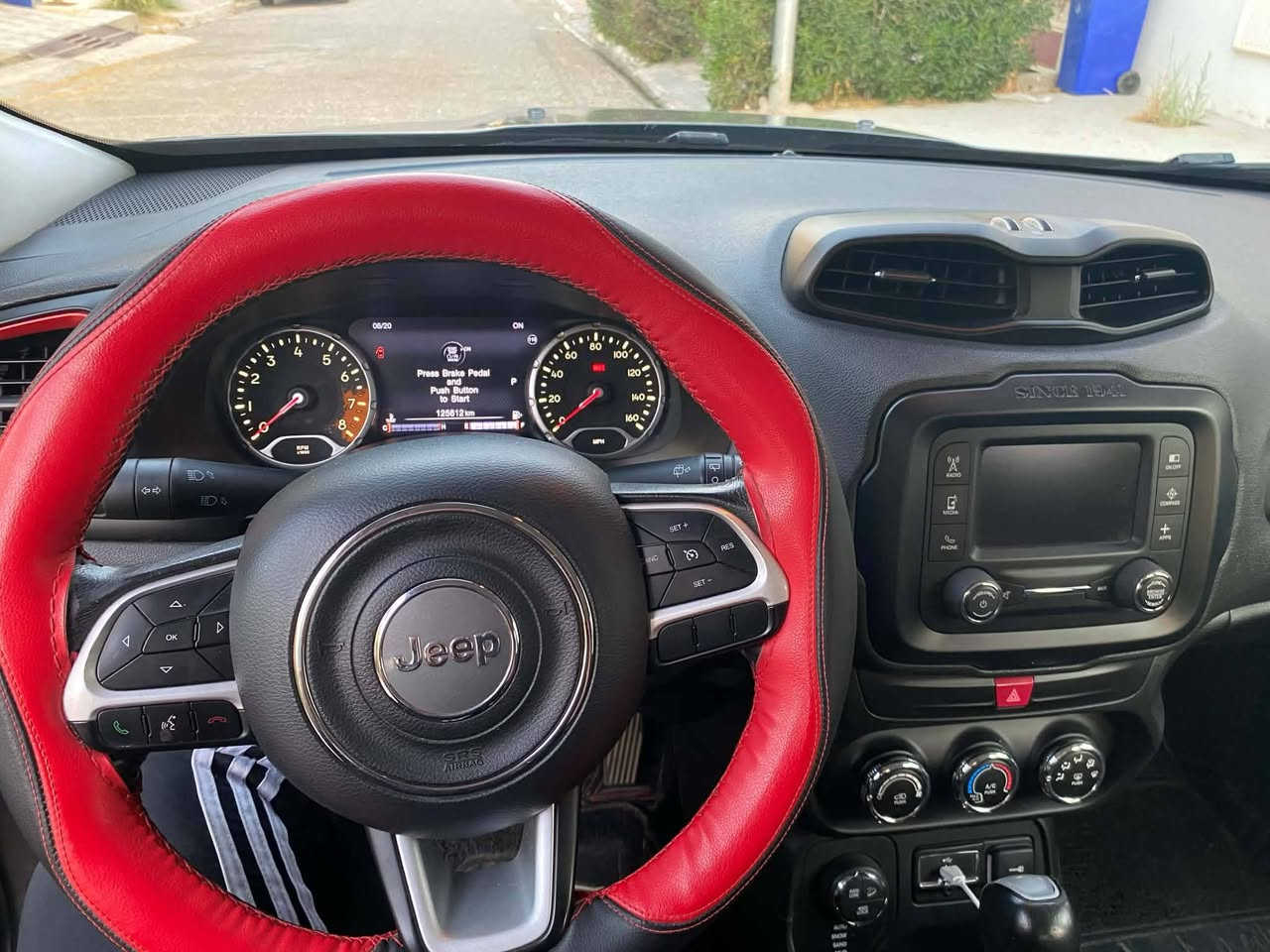 Jeep renegade 2017 Trail hawk
محرك 2.4 
4 بستن
گير اوتو 9 نمر
گيچ الكتروني
بصمه
هاندبريك بصمه
شاشه وسطيه بلادي
كاميرا خلفيه
مانع انزلاق
تحديد سرعه
كشن هيتر
سكان فوليوم
ويل كروم
اطارات جديده
دبل اكسل
4 جامات كهربائي
ماشيه 125,612km
قطعتين صبغ (جاملغ وبنيد) بدون دواخل وبدون ايرباگ سيارة مال بيت وباسمي وسنويه لحد 2030 مابي اي مصرف ودفتر بنزين موجود
السعر 118$ وبي مجال العنوان كركوك 
***********

