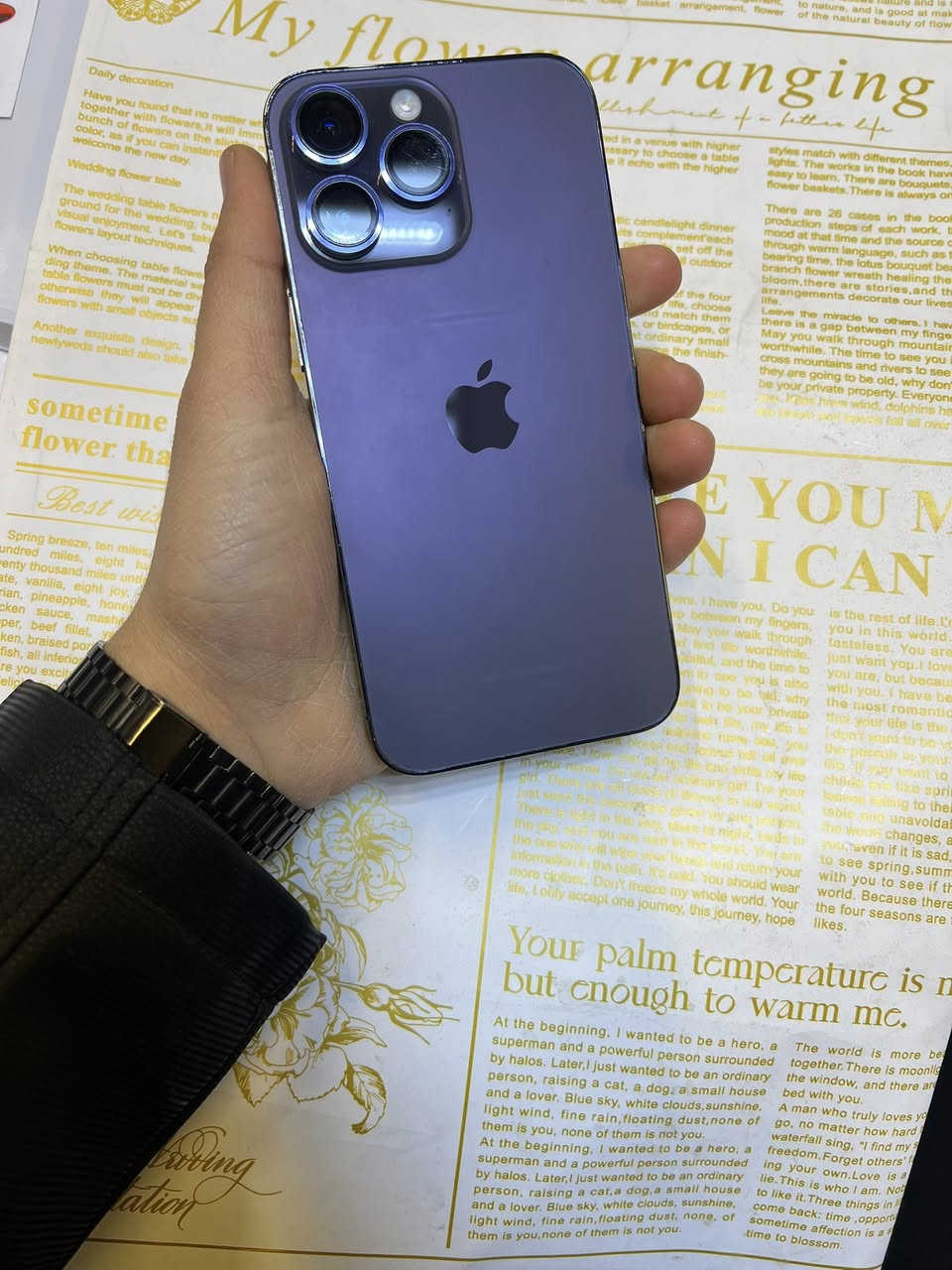 ايفون 14 برو ماكس. بسعر 850 🔥
لون بنفسيجي المرغوب 

ذاكره 256

مستخدم قليل 

نضافه 100‎%‎ ✅

ذاكره 256 ..

بطاريه 92 🔋

المكان الشرقاط 📍
***********
