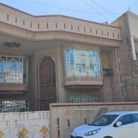 بيت للبيع المساحه ١٥٠ متر الواجهه ١٠ النزال ١٥  جكوك محله ٤٤٠ الطابق ا...