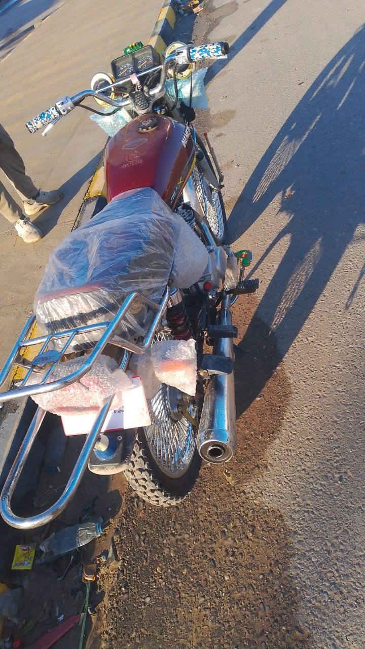 السلام عليكم دراجه البيع ومراوس حسب القناعه دراجه نضيفه كربايات محرك كلها نضيفه سعرها 450وبيها مجال  وهاذ رقمي ***********
