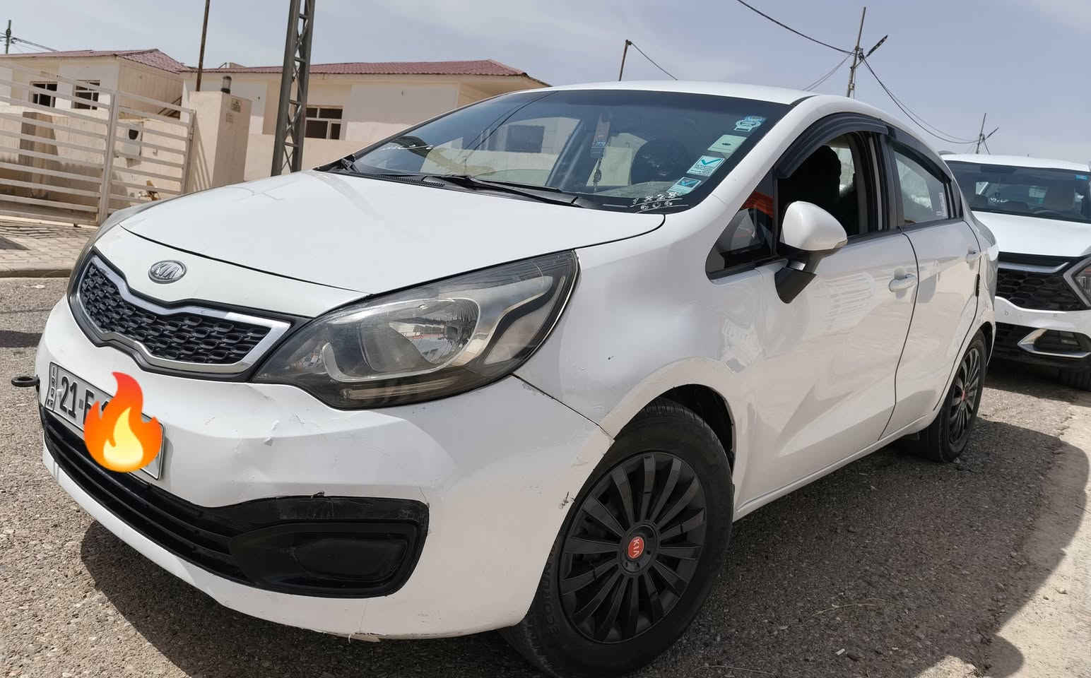 سلام عليكم بيع مستعجل كيا ريو 2013 خليجي محرك 1600 دوش المرغوب 88$ وبي مجال
.كير ومحرك بشرط
. تايرات جدد، وباتري جديد.
.صدر امامي خلفي بشرط
.رقم سليمانية، سنوية جديدة 
. بطاقة بنزين موجودة
.مرايات شفط
. لايت زنون
.شاشه ايباد 
.مكفول من الحادث بيه كم مكان تعديل بارد وطخات خفيفة
 (كلها موضحة بالصور للامانه)
.السيارة مسويلها إدامة كاملة وقبل شهر شاد لها كومبريسر جديد وويه الغاز (تبريد ثلج)
. الهزة منتهية. السنوية باسم امرأة من الطوز ورقم تلفونها مكتوب على السنوية بضمان تحويل
رقم الهاتف: ‪***********‬‏
