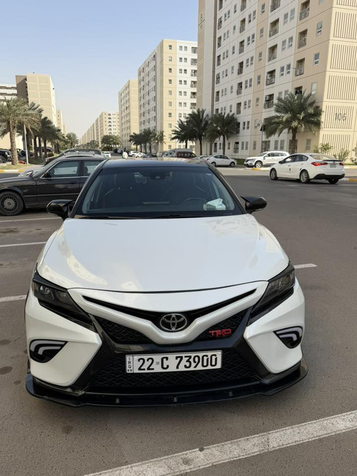 كامري  الفئة TRD موديل 2021
فول مواصفات 6 سلندر 3500cc
وارد أمريكي 
موقع السيارة  بغداد بسمايه

محرك:- 3500cc. V6
ماشية 48 الف ميل

المواصفات  TRD
بصمة تشغيل 
رادار أمامي 
رادار جانبي 
رادار خلفي 
تحديد مسار 
شاشة حجم كبير 
سستم صوت JBL 
كامرة خلفية 
لايت زينون 
لايت Auto 
مقاعد كهربائية 
داخل جلد اسود وخياط احمر مختوم TRD 
قبضة الكير مختومة TRD 
هاند بريك بصمة 
نظام إيكو 
سبورت Sport
نورمل Normal 
كروس سرعة 
كت TRD بلادي 
سستم كزوز بلادي 
مانع إنزلاق 
نظام أوتو هولد Auto Hold 
ويل بلادي مختوم TRD
كت لحاية ودفيوز رياضي بلادي 
مثبت سرعة 
السيارة لونها تو كلر

حادثها 
ربع جاملغ الخلفي السايق  ...
رقم السيارة اربيل شرط التحويل
للاستفسار ***********
