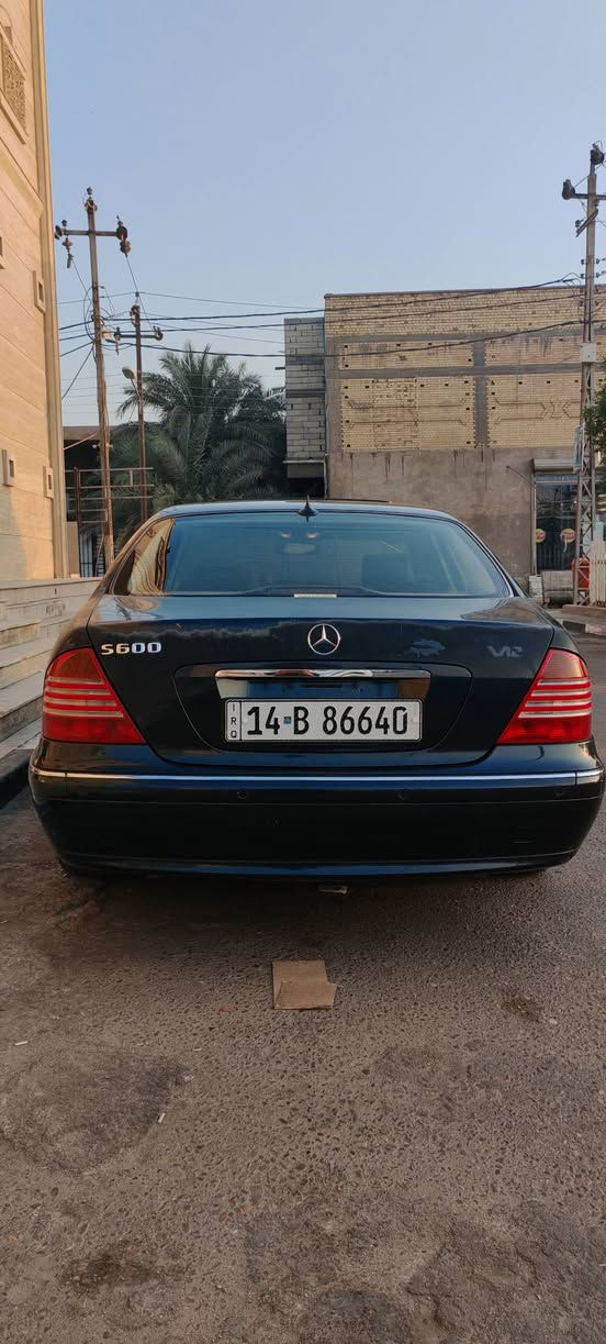 مارسدس غواصة S320 الباب الطويل 
فول فول مواصفات
ماشية (130000) فقط
كامرة رجوع خلفية
حساسات
قداحات كل المقاعد
فتخة سقف
ستيرن كهربائي
مرايات وانارة خاصة للركاب الخلفيين
مقاعد جلد بلاد
تبريد مقاعد خلفية
دبل جام عزل صوتي
تعلية ونتصية للسيارة
نضام تعليق تتحكم بي بكيفك تعلي السيارة تنصيها
مطفئتين تحن مقاعد ركاب الصف الاول
انارة خلفية لجوس الرجلين للصف الثلني
تجوات رئس متحركات كهربائيا للمقاعد الامامية
تجوات خلفية كهربائية
٤ وضعيات كراسي
كراسي مريحة جدا
نضام تعليق من الافضل بلسيارات
حدادة 100٪
مكينة وكير 100٪
رقم بصرة انجليزي
السيارة بعد بيها مواصفات خير من الله

السيارة عوزها بس بوليش لان عليها تغليف والتغليف مجورد
اما من باقي النواخية السيارة جاهزة من كلشي
وبلواقع احلى بهواي من الصور
ومحرك ٦ سلندر مرغوب

مكاني بصرة
السعر 125 بلااش على هاي النضافة 
*********** البصرة, العراق
