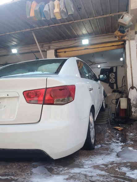 سيراتوا ٢٠١١ بيه صبغات فول فتحه رقم أربيل ألماني بيه دحجات وصابغهن مكفوله من الكلبه والتجوه مكينه كير حداديه تبريد تخم تاير جاهزه من كلشي تحب تحويل او وكاله جاهزه سعره ٨٠ وبيه مجال قليل ***********
