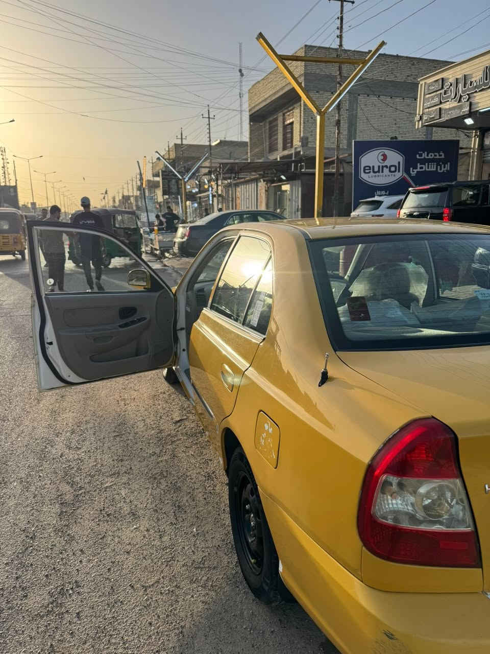 فيرنا موديل 2015 ما معيوده سياره مكفوله كفاله عام مكينه جديده حداديه جديده تخم تاير جديد سياره حلوه وأحله من صور سعرها 78وبيه مجال لطيبين واي ستفسار اتصل عل رقم *********** يوجد وتساب
