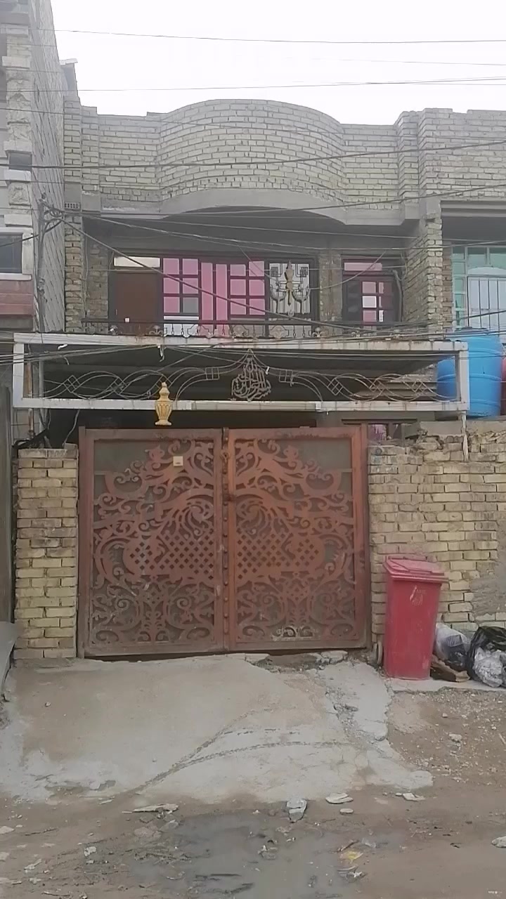 السلام عليكم دار للبيع طابو ملك صرف الأمين ثانيه قرب أسواق كرار الوائلي مساحه 115 متر الدار طابقين يتكون من ثلاث غرف نوم استقبال صحيات داخل وخارج كل غرفه بيه سويت باقي التفاصيل بل مقاطع راح اخلي رقمي شراي خابر وبل خدمه***********
