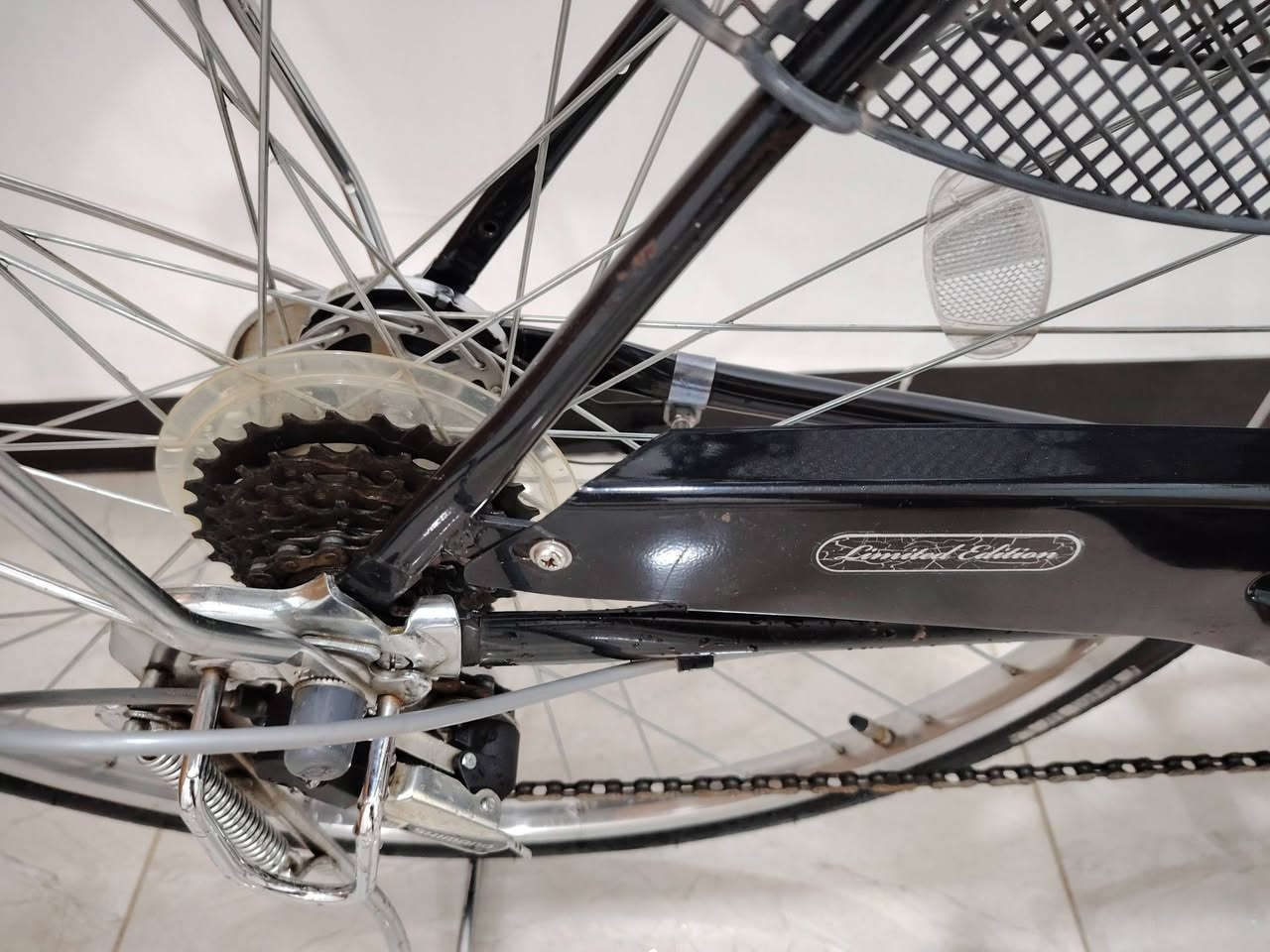 سلام عليكم
بايسكل ياباني حجم 27 للبيع ماركه TRADLINE وضع الشركه غير مستخدم سل ستيل وياله ستيل وجاملغات ستيل قطعه نادره ياباني اصلي فول نضافة شخط واحد مابي بدالة 6 نمر شيمانو اصلي قفل مركزي مع قفل ستيرن بلادي حساس امامي لايت ثلجي بلادي رماش خلفي بايسكل جديد بمعنى الكلمه سله خلفيه يابانيه اصلي سله اماميه ستيل يدات بريك ستيل اصلي
لاستفسار *********** واتساب
متوفر توصيل جميع المحافظات ✅
