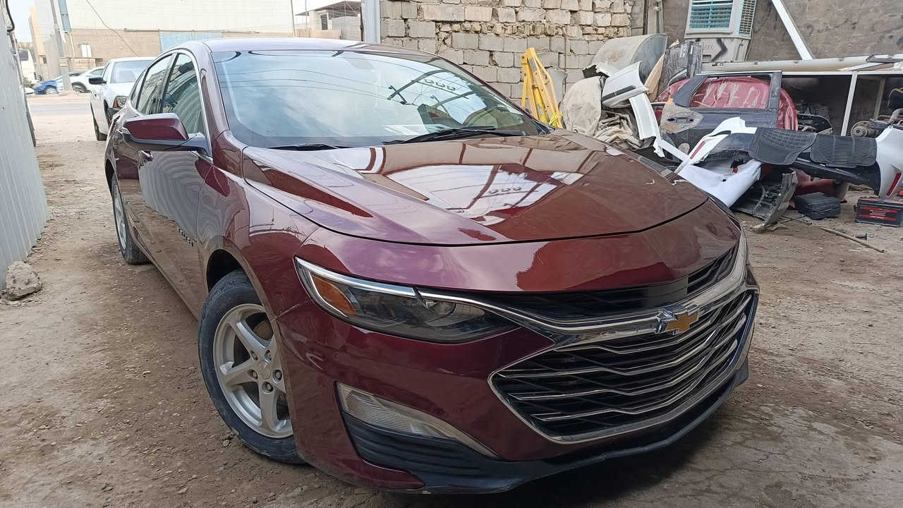 ماليبو لون مميز 2016 شكل ل2020
سيارة بحاله ممتاز 💎
مكينه 1500تيربو 💥(جديده) 
رقم بغداد 🔥
مواصفات 
🛑. دخول ذكي 
. فئة LS هوه الاكثر رغبه 
. شاشه كارت
حادثها جمالغ وبنيد وربع التكمه 
لسعر(85)
سيارة سعر البلاش بيها ملاحضات بيسطه 
للاستفسار (***********)
