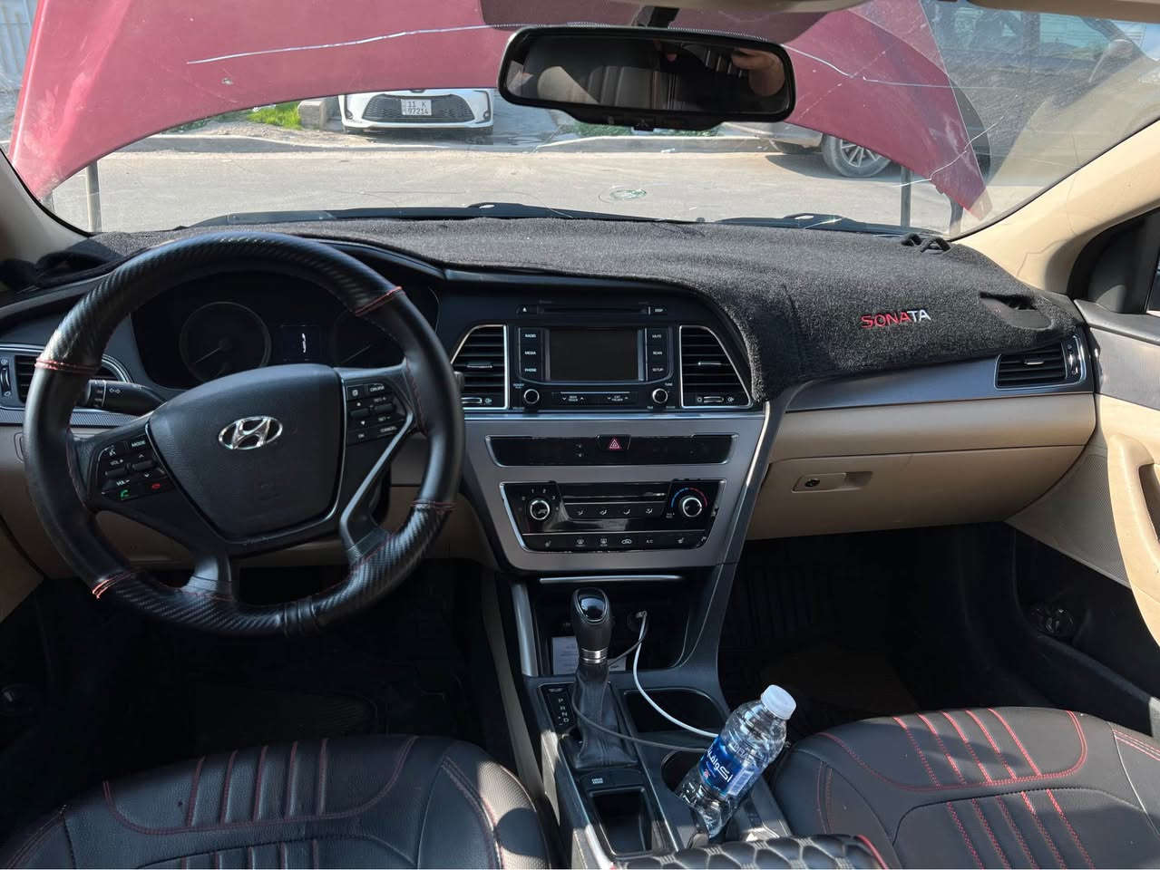 السلام عليكم سوناتا 2015 للبيع 
مواصفات السبورت 
وارد امريكي حادثه سرقه بنيد فقط 
لغود شواصي مكفوله 
كير ومحرك مكفول 
تخم تاير جدد 
صدر السياره جديد. 
تبريد ثلج 
تحكم ستيرن جهتين 
الكرسي كهرباء 
السياره جاهزه للاخير واحلى من الصور 
المكان / بغداد حي الخضراء 
السعر / 135 وبيه مجال حك الجيه 
للاستفسار / *********** بغداد, العراق
