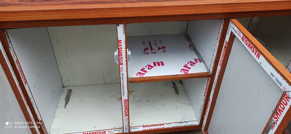 البيع كاوتنر فلصله راضي مترين 25
0 سانتيم ملحق ثلاث امتار 3 ساتيم وسنك  مترين25 سانتيم شغل منصب نضافه 90% مكان موصل راشديه السعر 425 بي مجال 
الرقم *********** 
اسيا ***********
