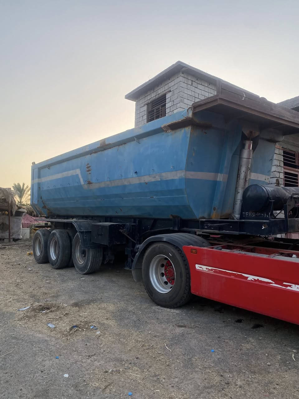 سلام عليكم عربانة تركية  شاصي مكفول كفالة عامة دنكير14 بدي 26 تاير نص عمر مكاني سامراء سعر مناسب ‭0772 305 3227‬
