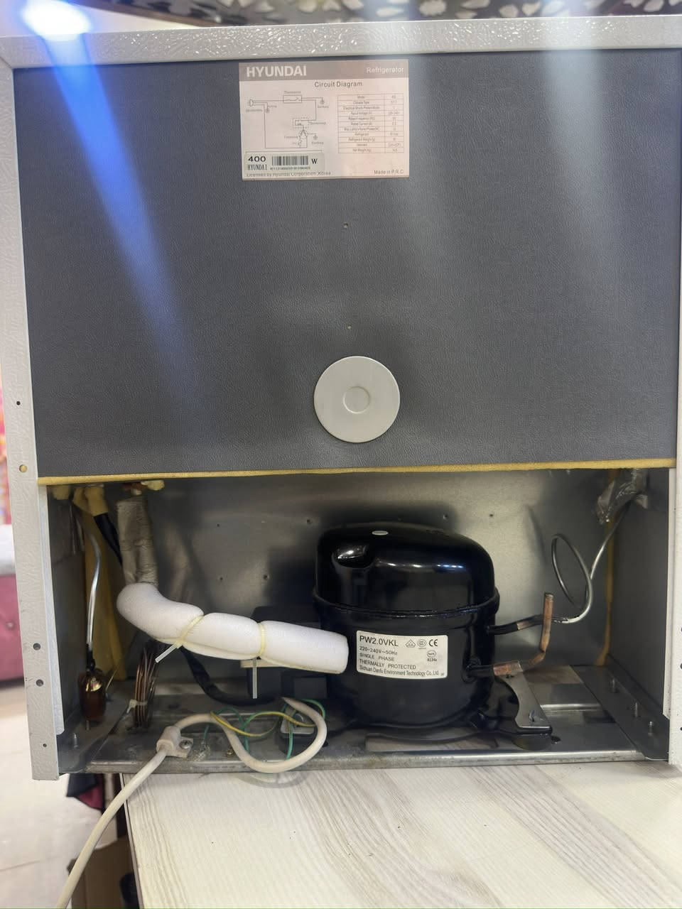 ثلاجه مكاتب لاماكن محيره ثلاث قدم شرط ثلج اخو جديد بعده بكارت ضمان بداخله تلزم كارتون ماي كامل قياسات 45*45*45
سعره 85 الف فقط اتصال مامتواجد بل فيس ***********
