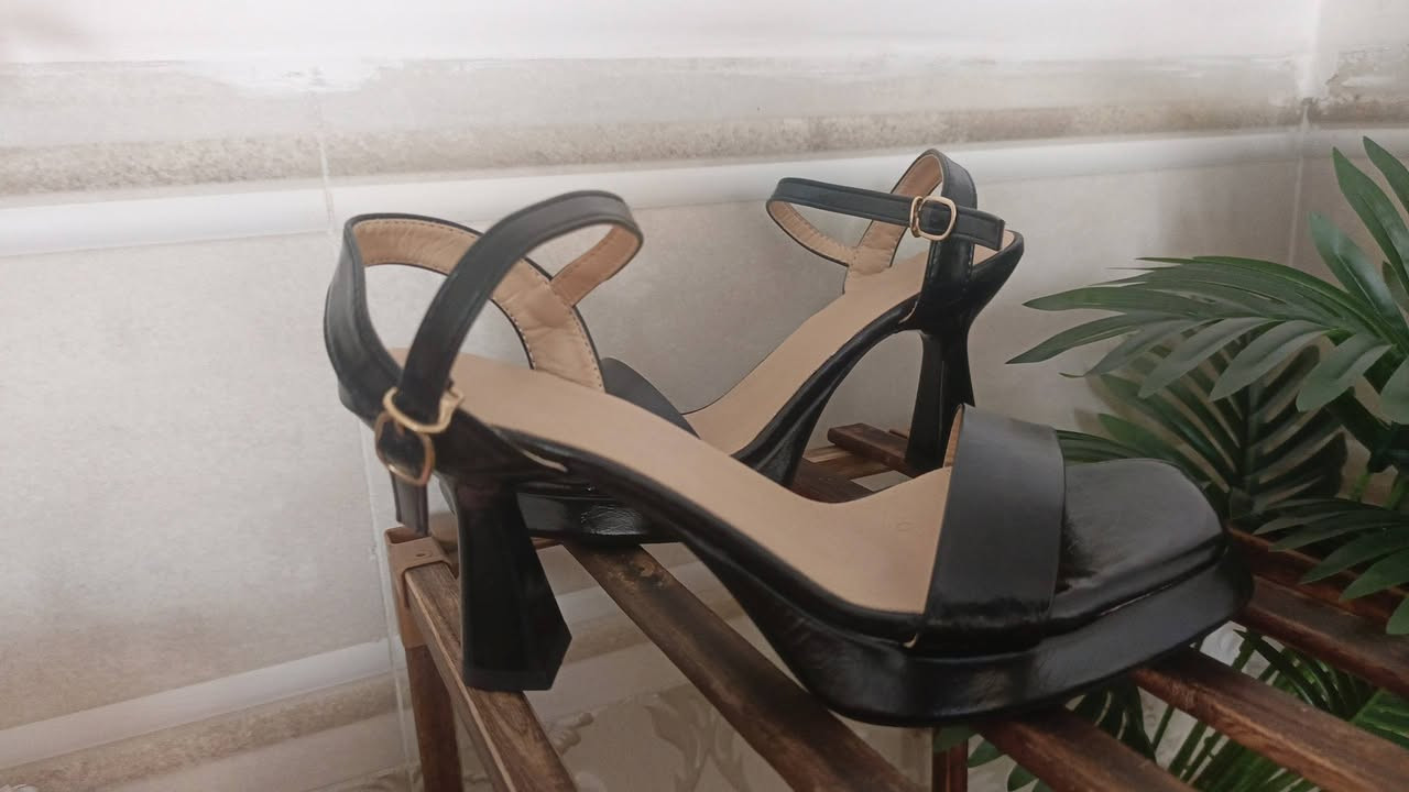 سعره الحذاء عشره وتوصيل ٣ للحله


**إذا كنت صاحب هذا الإعلان وتريد حذفه لأي سبب، رجاءا أرسل رسالة إلى الدعم الفني**