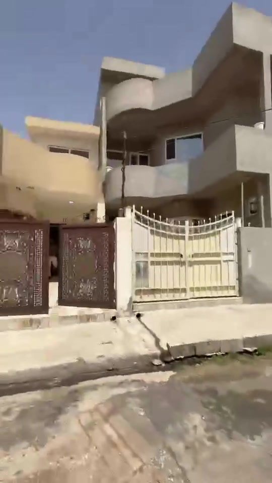 بيت البيع دوميز  قريب على ناحيه مساحه ١٢٥ متر بيت جاهز  سعرها ٤ دفتر مجال للاستفسار ***********
