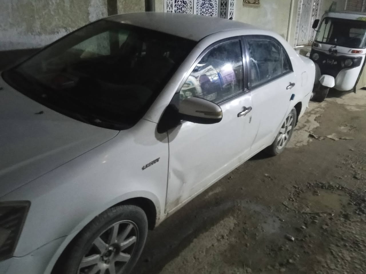 جيلي موبل 2013 رقم ميسان  سنويه لحد 2031 هزه جديدة كير مكينه كفاله بدي مكفول من الضربه سعر 47 وبيها مجال للاستفسار الاتصال ***********
