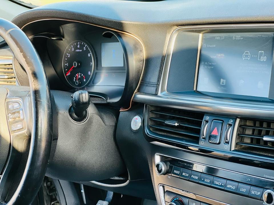 السلام عليكم ورحمة الله
للبيع كيا اوبتما موديل 2018 

ماشيه 130 
مكينه كير مكفول كلش نظيفه 

تخم تاير حداديه جديده 
بصمة + كشن جلد حساسات 
داخل اسود  السياره مال جناي 

رقم سليمانيه الجديد 

مكان السيارة الكوت 
بيها صبغ جراد فقط 
بدون ارباك السيارة 
السعر 116 ورقه 
***********
