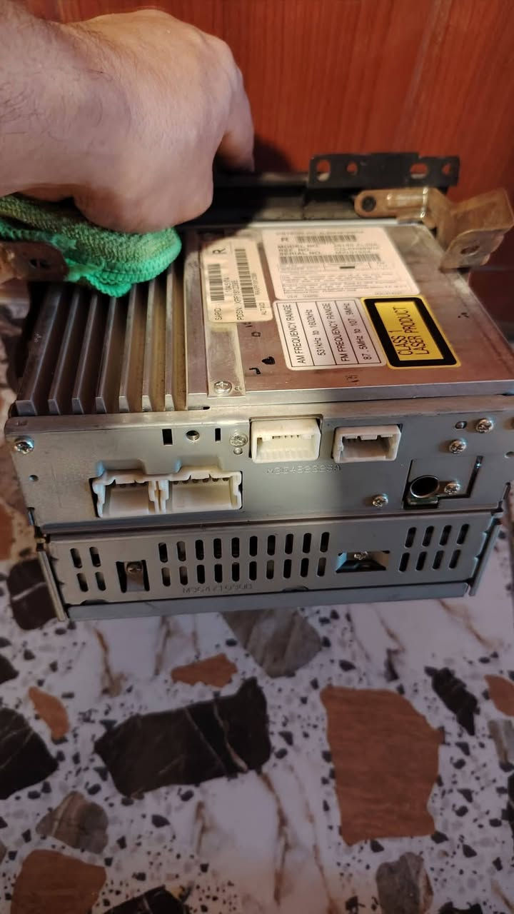 عندي هاي الغراض مال نيسان اكستيرا 2009
عبوة مال فيول بمب اصلي مال كصة 

قارئ اقراص جينجر 6 اقراص اصلي مال اكستيرا 2009 

وعندي هذا الحساس بس الحساس 

اخوان الغراض موجودات تفحص وتاخذهن امانة الله اني العبوة اخذتها شغالة وخليها وجنت ضامها وهسه لكيتها ودابيعها اتريد افحص واخذ واني حاضر والمسجل نفس الشي جان شغال واني فتحته وشديت شاشة وظميته وهم هسه لكيته ودابيعه هوا والحساس قيم بالي يرضي الله  ...    ***********
