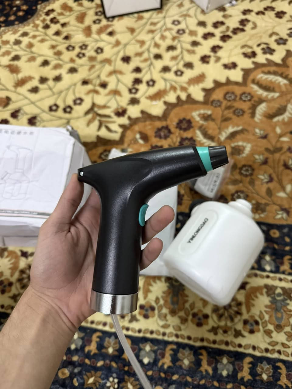 متوفر بخاخ كهربائي لري النباتات سعة 1 لتر  مال امزون جديد لوك مامستخدم  يحتوي على  فوهات قابله للتعديل لرش الماء او انتاج رغوة كثيفة  يعمل بضغط اليد  وباقي التفاصيل موضحة بالصور على اول تم 20 الف ويا التوصيل


**إذا كنت صاحب هذا الإعلان وتريد حذفه لأي سبب، رجاءا أرسل رسالة إلى الدعم الفني**