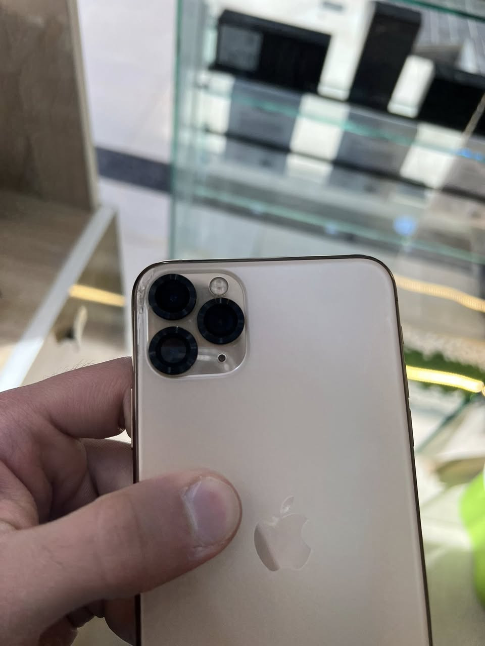 ١١ بروماكس 
مبدل شاشه وبطاريه اصلي 
ذاكره ٢٥٦ 
تك سيم 
نظافه ٩٩٪؜
بس بي هذا الكسر البسيط 
السعر خاص  
للاستفسار  ***********
