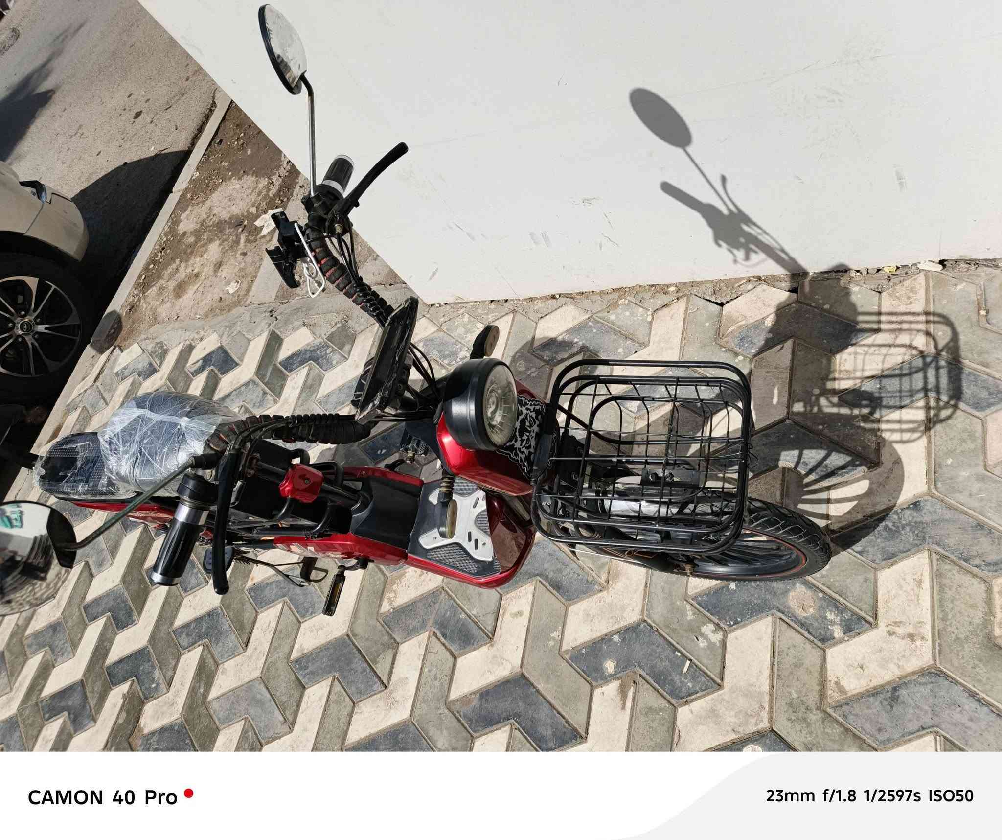 السلام عليكم دراجه عالشحن للبيع نظيفه كل شيء ما بيها بطارياتها كلهن 100% كهربائياته السعر 275 بها مجال عنواني ديالى بعقوبه جديده شارع المستشفى اللي يحب يستفسر ***********
