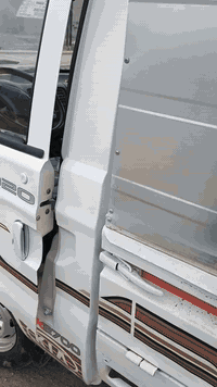 سلام عليكم كيه هيفه للبيع 2007 منافيس كير محرك اكسن كله شاصه شرط كهرباء مكان أربيل مخيم كوركوسك  السعر24 وبيها مجال بصيط الاستفسار على الرقم ***********
