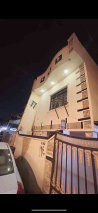 بيت اجار المساحة: 120 م²🏢  يتكون من:  • غرفتي نوم  • صالة  • مطبخ حار ...