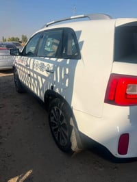 سيرنتو ٢٠١٤  ٦ سلندر فول مواصفات  رقم نينوى الماني  ٧ راكب  ٣ قطع تبري...