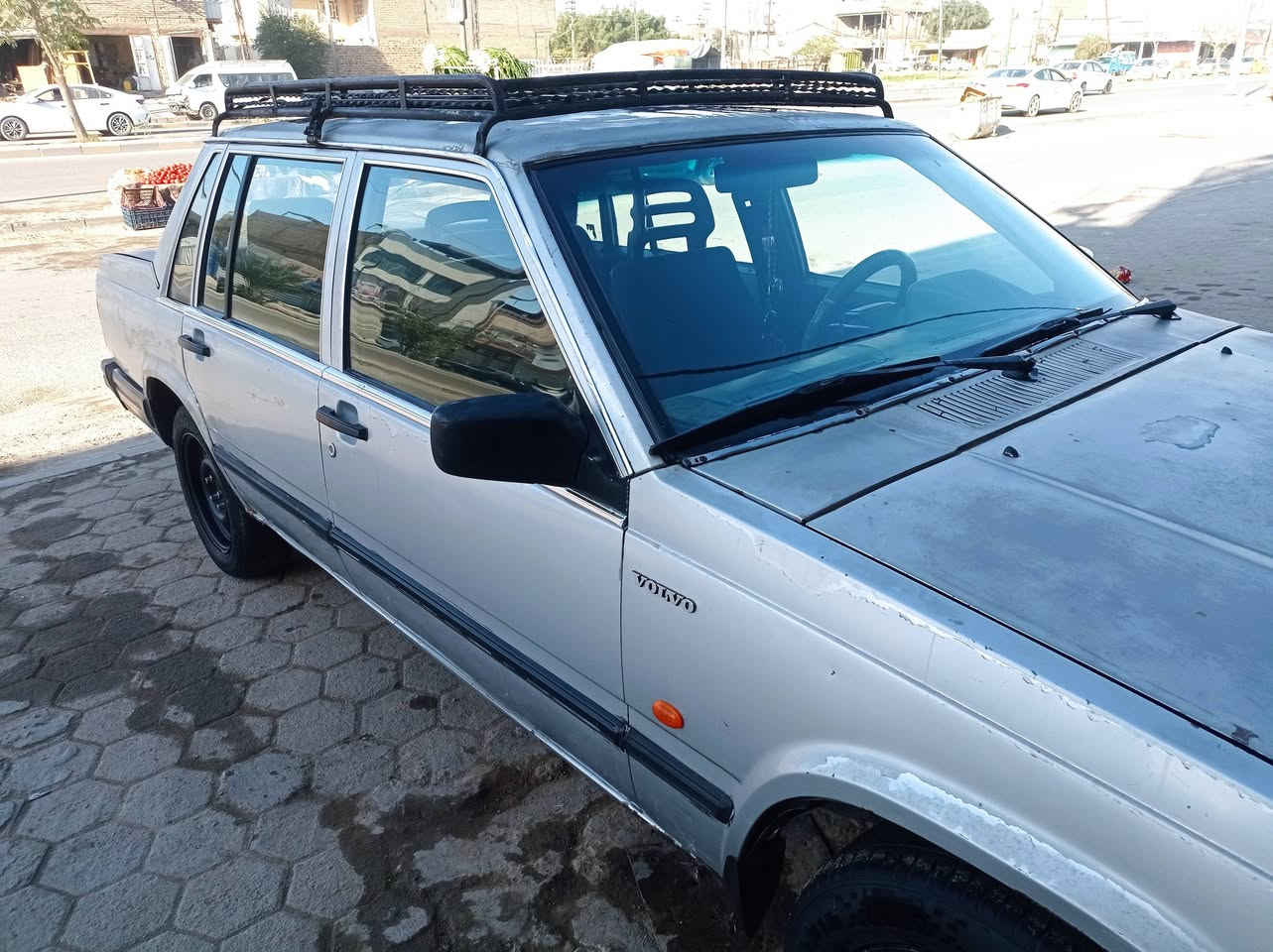 سلام عليكم فالفو 740للبيع بلاديه مكفوله من الضربه والصبغ شواصي عل شركه رقم  نجف الماني سنويه لل 27مشروع وطني  مكينه وكير حاويه وارد يابان بخاخ اوتماتيك كهربائياته كله شغاله زراكات ماسحات الدشبول كله شغال حداديه جديده السعر 33 مكانه بالنجف للاتصال ***********
