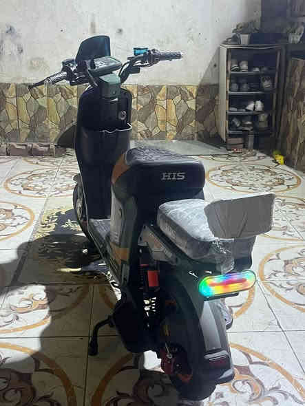 مستعجل ع البيع دراجه شحن H900 نضيفه كلش مستخدمه شهر فقط يحتاجله بس عقل ب35 الف فقط جاهزه وشغاله وجديده 5 بطاريات جدد ما مستهلكات ابد مكاني بصره زبير المربد الجديد ب450 وبيه مجال اكرر مستعجل ع البيع  هاذ رقمي بي واتساب ***********
