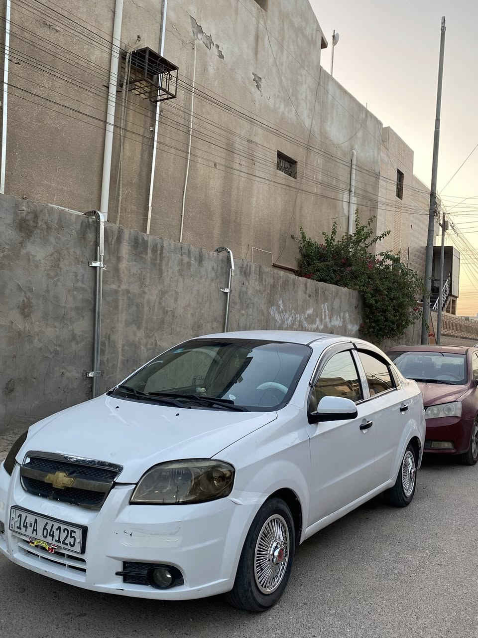 افيو مديل ٢٠١١ سنويه ٣١ رقم دولي راعيها يريد تحويل مكينه ١٤٠٠  مفتوح كير ومكينه وحداديه حلوات ناقصها بس تبريد بيها صبغ حزام بيها ضربه بالصندوك زغيره 
السعر ٥٠ مكان البصره.     ***********
